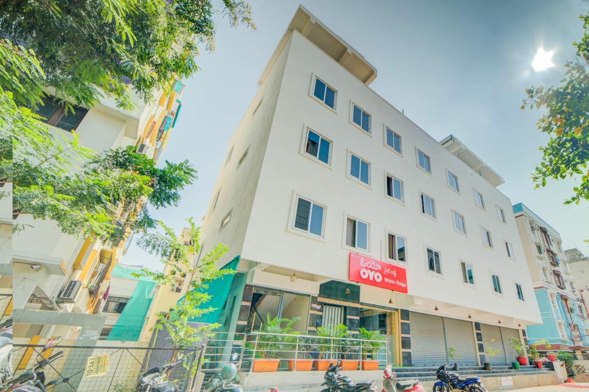 Super Hotel O White Ridge Sururnagar Buitenkant foto