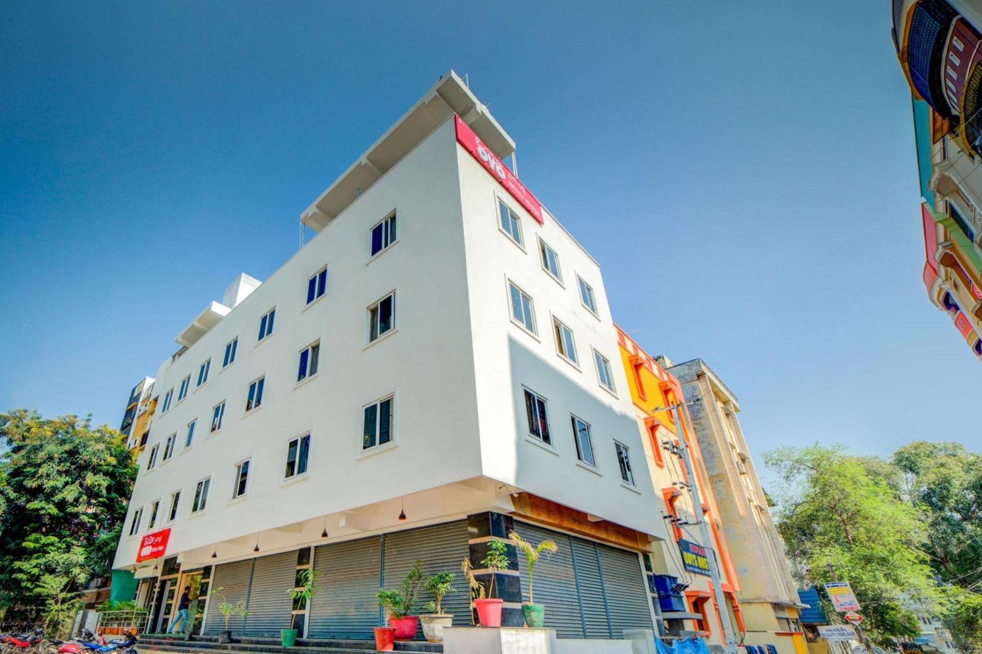 Super Hotel O White Ridge Sururnagar Buitenkant foto